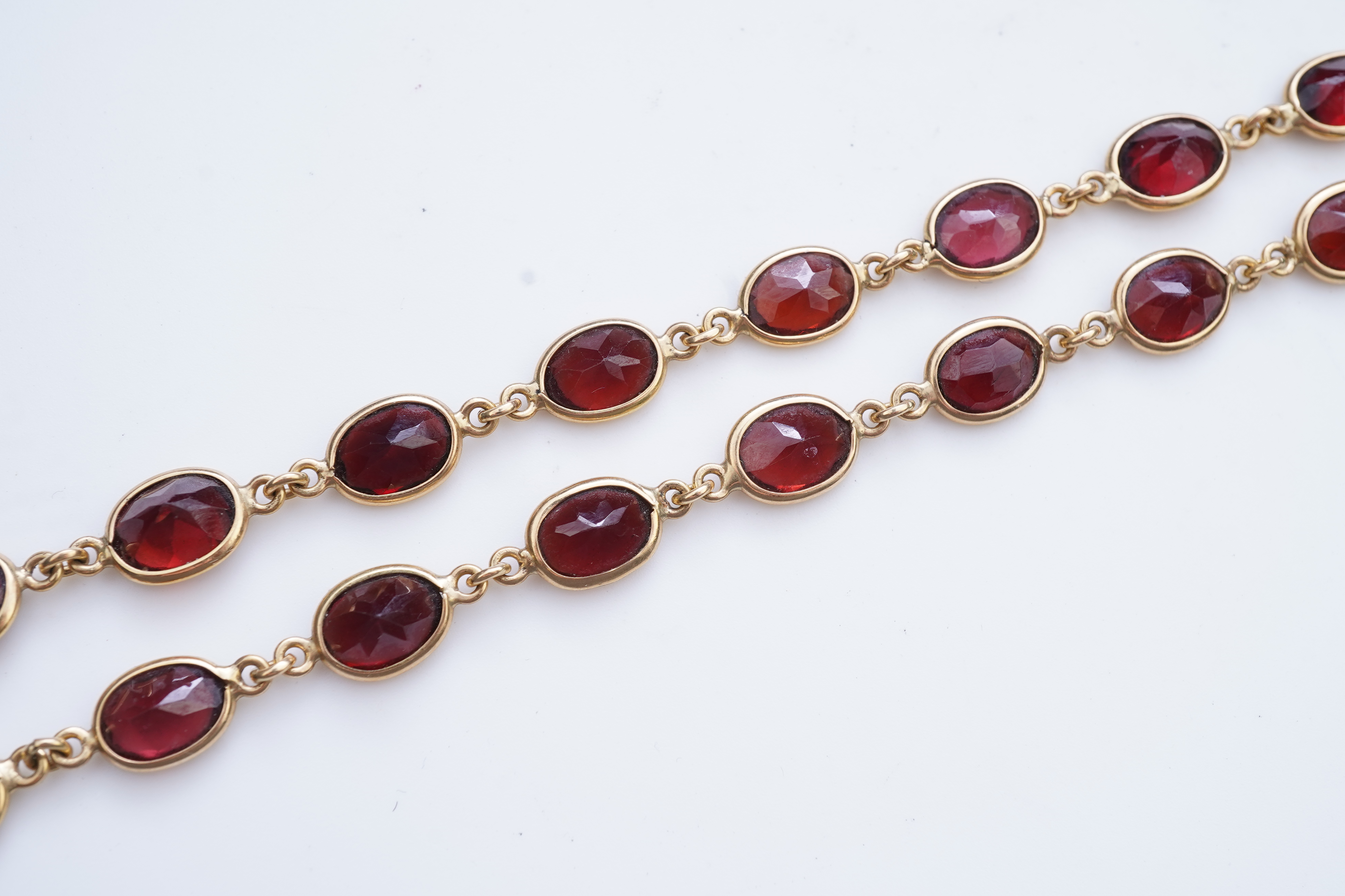 A garnet necklace